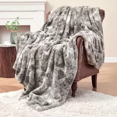 Krifey Oversized Faux Fur Blanket, Super Soft Cozy Blanket, Luxury Fluffy Throw Blanket Fuzzy Bed Throw Marbled Gray 60" x 80"